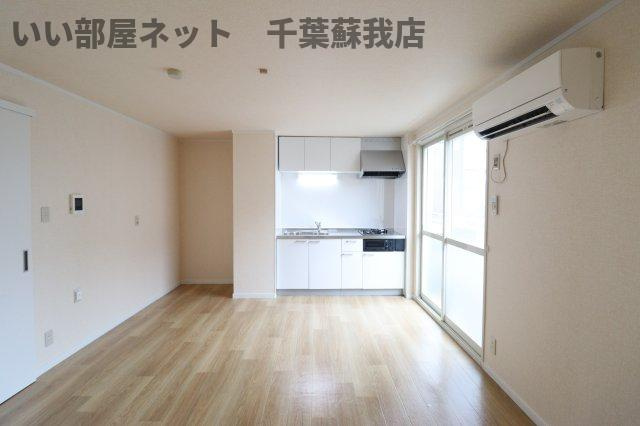 ウィステリアおゆみ野　Ａの居間・リビング|ゆったりとしたリビングです