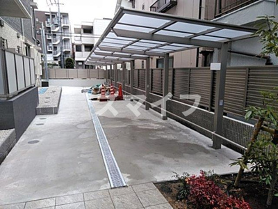 【その他共用部分】 | raffine | 駐輪場