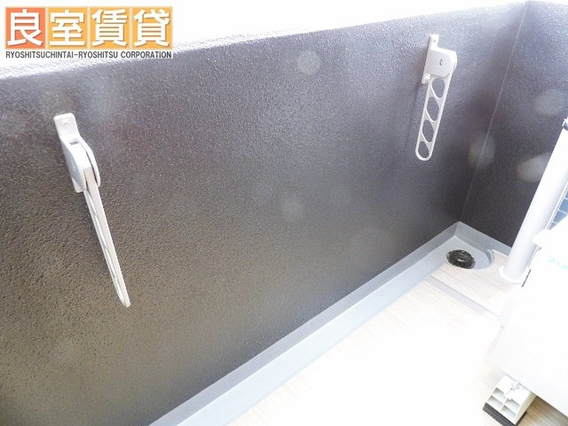 メゾン岩室のバルコニー