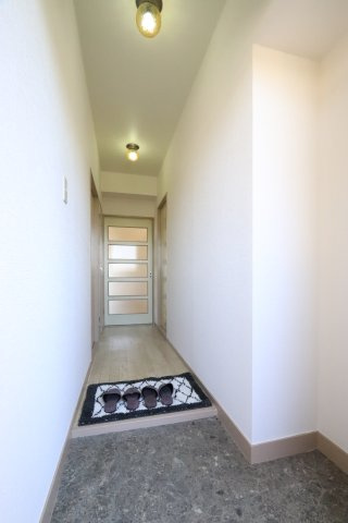 高杉雅ハイツの玄関