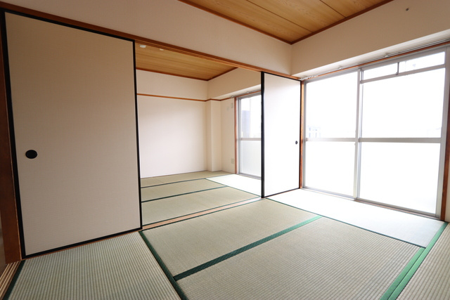 明正雅ハイツの和室|南西和室になります