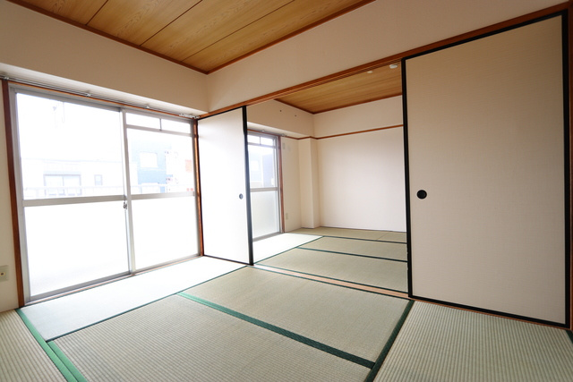 明正雅ハイツの和室|南東和室になります