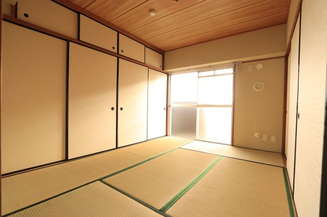 光ハイツの和室