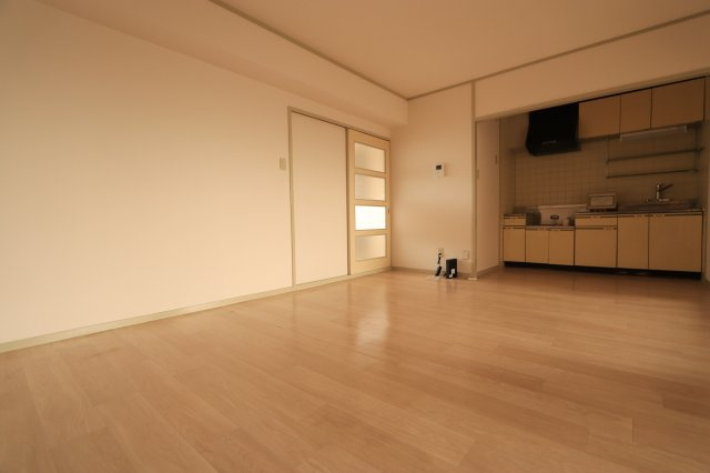 光ハイツの居間・リビング