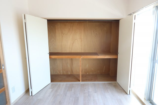 入場ハイツの収納