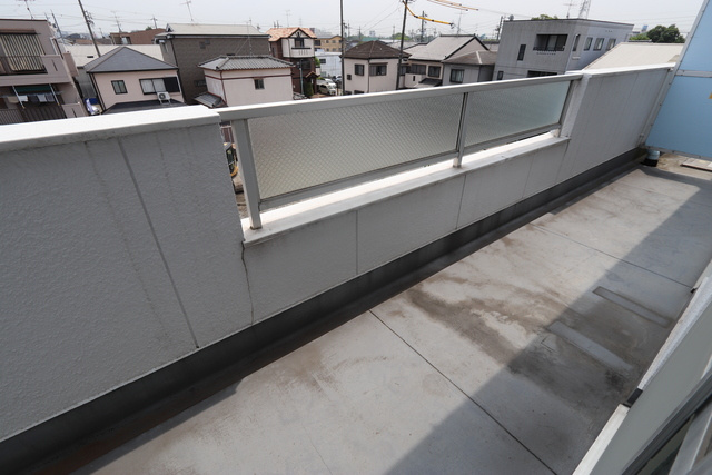 入場ハイツのバルコニー