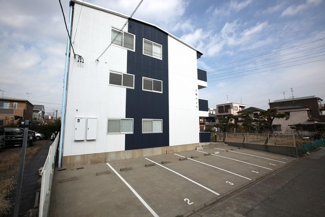 入場ハイツの駐車場