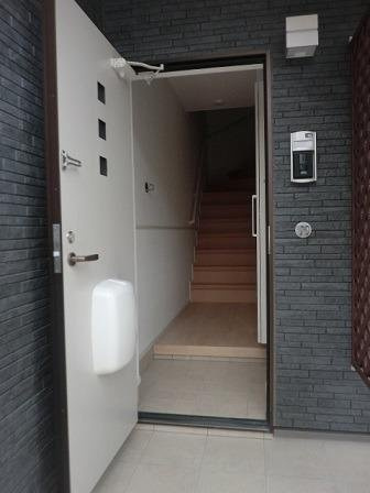 プランドール　スギＡの玄関|明るい玄関です