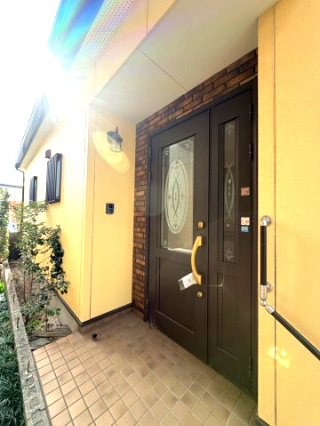 ☆選べる家具プレゼント☆土居田　中古戸建の玄関|家族を優しく迎え入れる玄関。