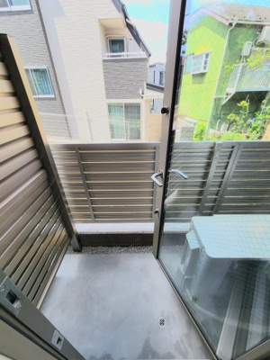 【バルコニー】 | ロッソ・カンパーナ