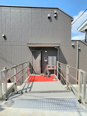 【エントランス】 | ロッソ・カンパーナ