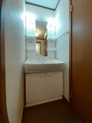 【洗面所】 | アンソレイユＡ | コンパクトで使いやすい洗面所