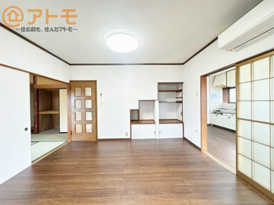 【居間・リビング】 | 富士市大淵　中古戸建て　全1棟 | 家具の配置でゾーニングが可能です♪