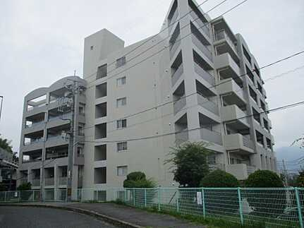 エスティーム地御前の外観