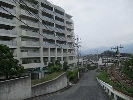 エスティーム地御前の外観