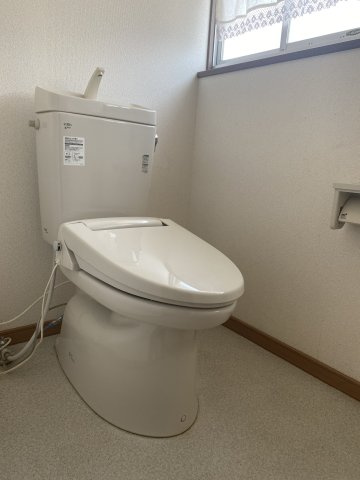 遠野市松崎町白岩８地割の一戸建てのトイレ