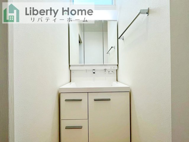 日立市久慈町7丁目　新築戸建の独立洗面台