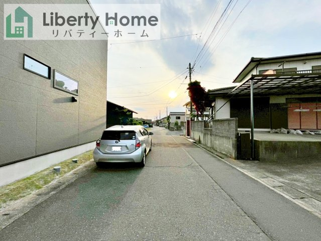 日立市久慈町7丁目　新築戸建の前面道路含む現地写真