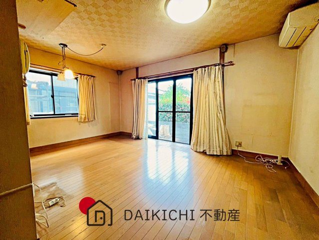 【居間・リビング】 | 行田市長野5丁目　中古戸建