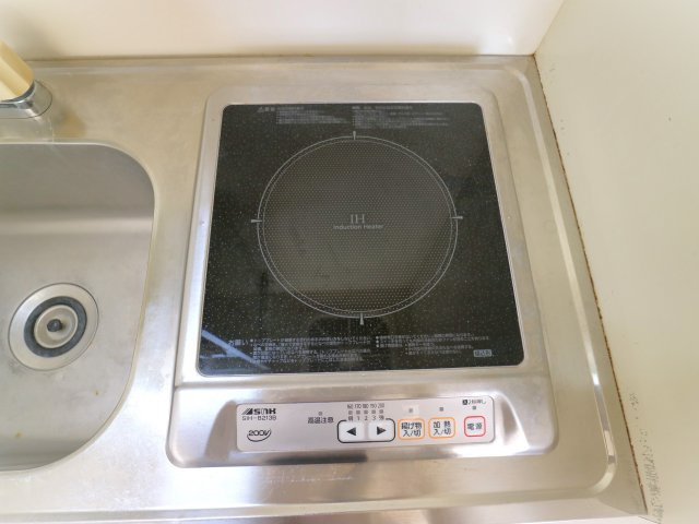 アップルハウスのキッチン|IHコンロ1口）（※他号室の写真となります。）