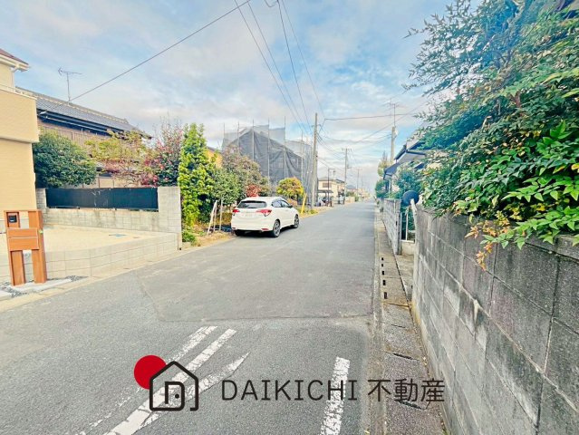 【前面道路含む現地写真】 | 加須市久下2丁目　いろどりアイタウン　新築戸建　全3棟　3号棟