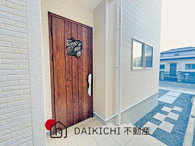 【玄関】 | 加須市久下2丁目　いろどりアイタウン　新築戸建　全3棟　3号棟