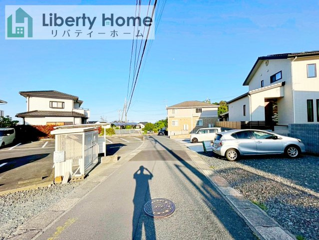 日立市金沢町4丁目の前面道路含む現地写真