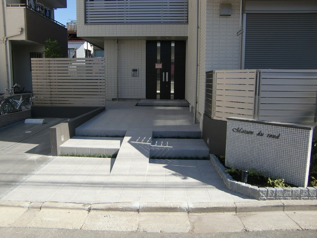 Ｍａｉｓｏｎ　ｄｕ　ｒｏｎｄ　のエントランス|★オートロック付きエントランス★