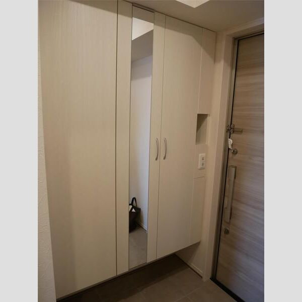 Serendipia・M(セレンディピア)の玄関