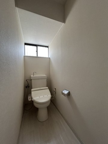 【中古戸建】前橋市稲荷新田町のトイレ|十分な広さのあるトイレ♪