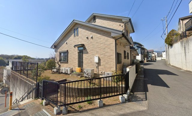 伊勢原市岡崎　リフォーム済み大型住宅の外観