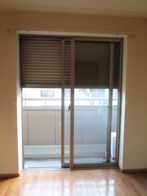 ミレネール中原Aの展望|安心の防犯シャッター付