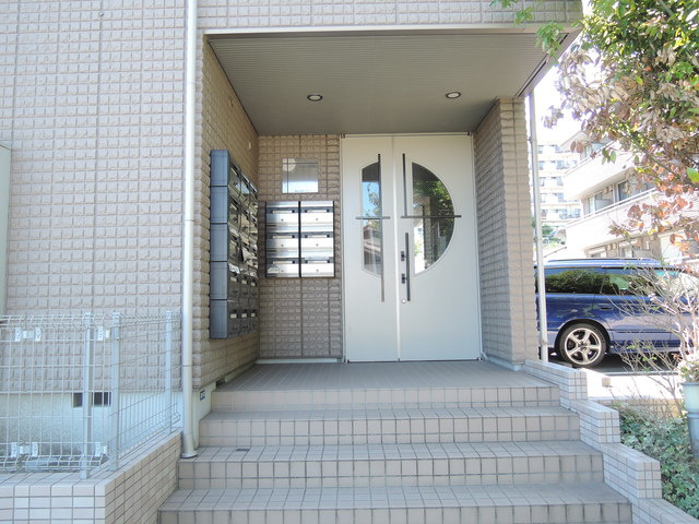 ミレネール中原Aのエントランス|安心のオークション付エントランス