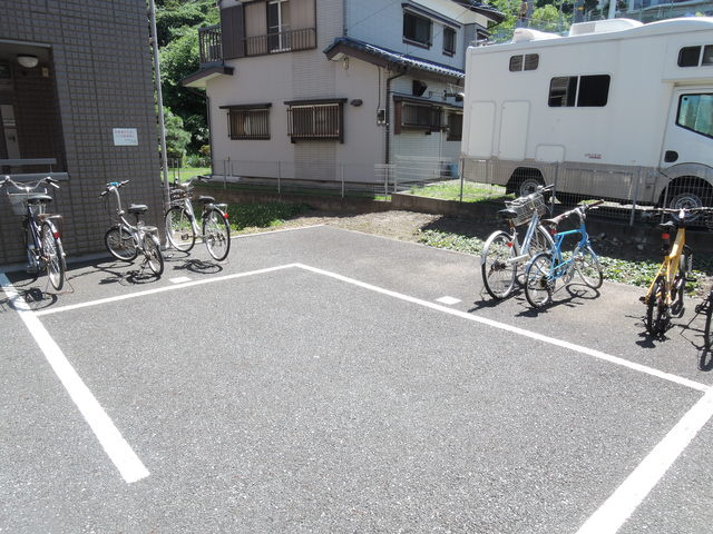 ミレネール中原Aのその他共用部分|敷地内駐輪場