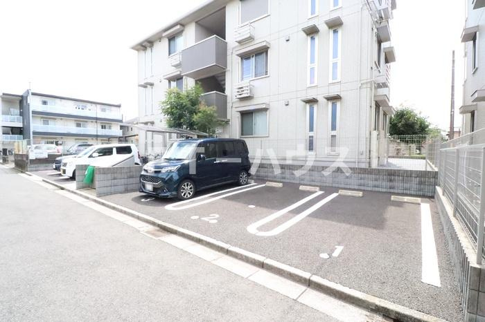リヴェールの駐車場|駐車場