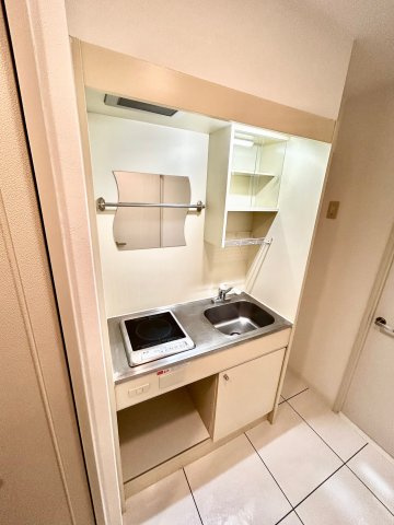 アール江坂のキッチン