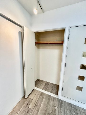 アール江坂の収納