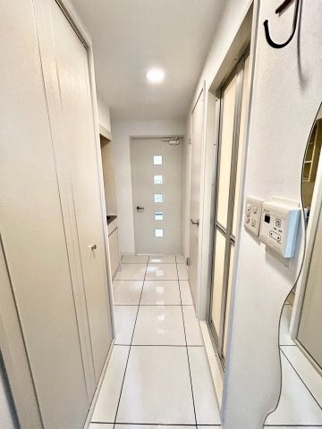 アール江坂の居間・リビング