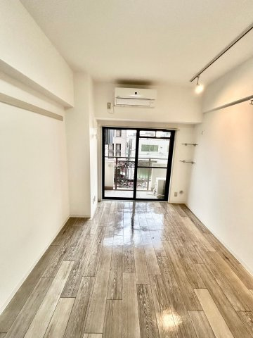 アール江坂の寝室