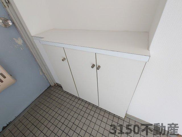 ハヤシビルの玄関