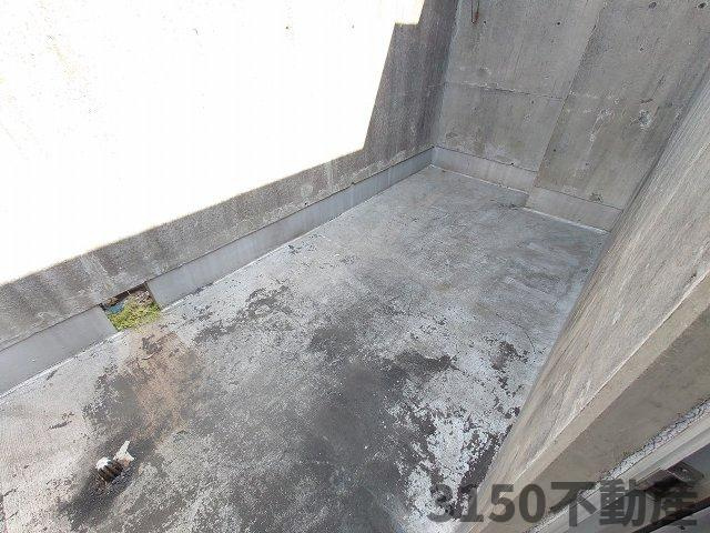 ハヤシビルのバルコニー