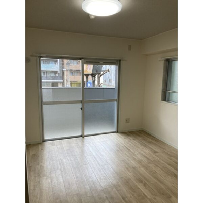 【居間・リビング】 | シーズンコート平安通