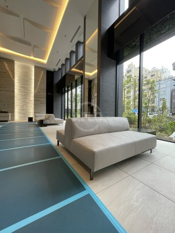 THE CROSS CITY TOWER 敷津小学校のロビー|THE CROSS CITY TOWER　ロビー
