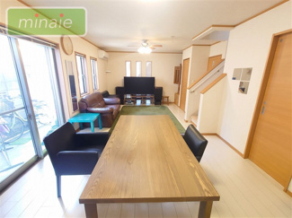 【居間・リビング】 | 新検見川7分　太陽光パネル付き　オール電化　検見川町 | 販売現地