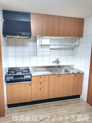 【キッチン】 | サンライズ・U | 吊戸棚付き