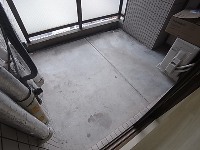 神戸市兵庫区塚本通６丁目の賃貸マンションのバルコニー