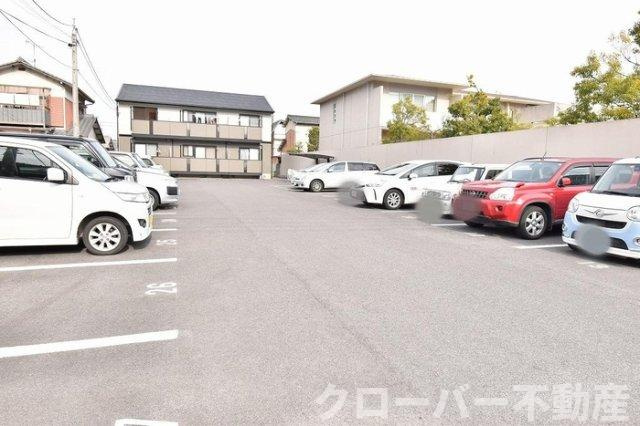 ホワイトウイングの駐車場|駐車場