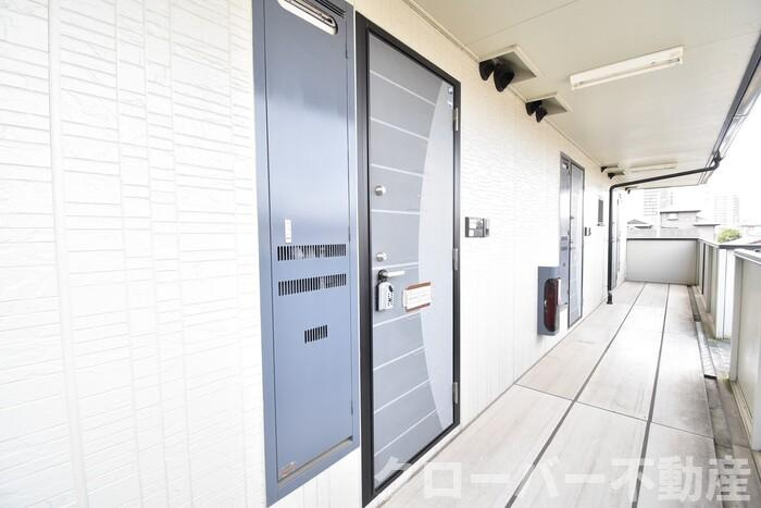 ホワイトウイングのロビー|共用廊下