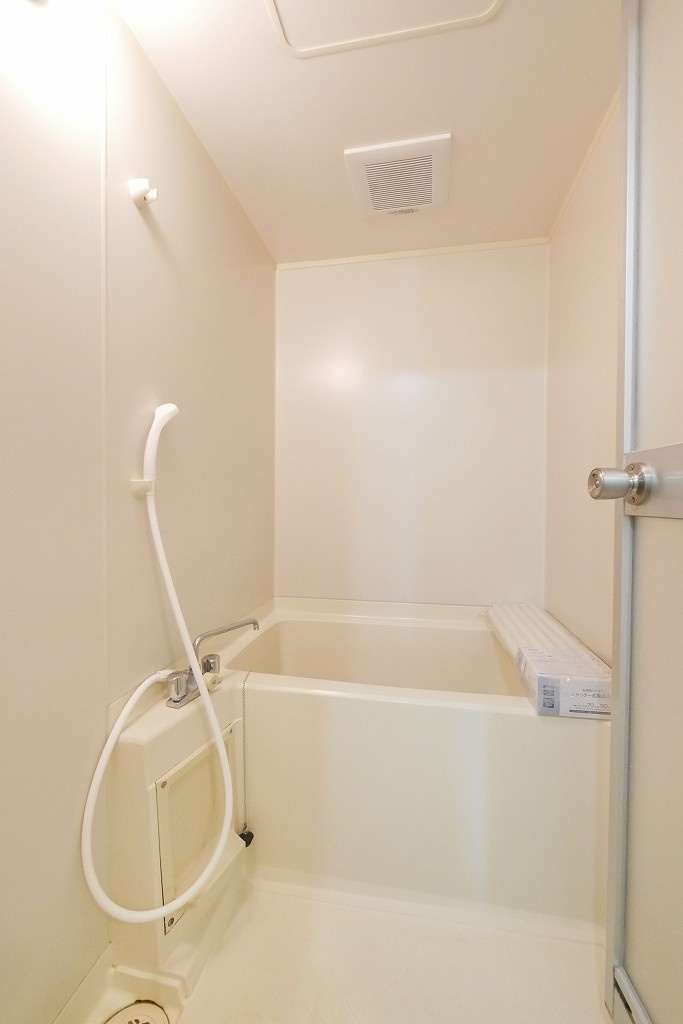 オハイオハイツの浴室|オハイオハイツ402号室　