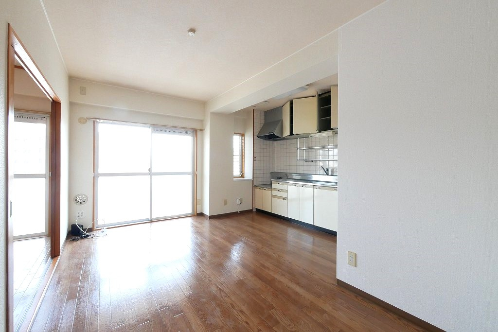 オハイオハイツの居間・リビング|オハイオハイツ402号室　